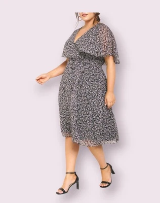 FOREVER NEW CURVE Katie Floral Cape Dress SZ 22 - image 1 of 4