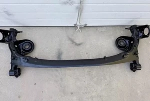 2011-2020 TOYOTA SIENNA SUSPENSION SUBFRAME Crosmember ORIGINAL - Picture 1 of 3