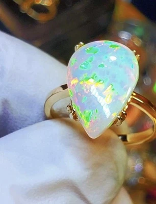 Anillo de ópalo etíope natural de oro macizo de 14k anillo de piedras preciosas de ópalo de fuego natural Foto 1 de 4