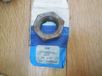 NOS 1980-1989 Ford F100 F250 F350 Bronco 4spd Warner Gear Nut 371887-S - Image 1 of 2