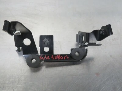 EB666 2004 04 BMW K1200 GT CAJA DE FUSIBLES SOPORTE SOPORTE MONTAJE Foto 1 de 4