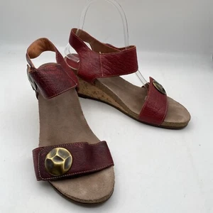 Taos Women Sandal Carousel 2 Size 8 Red Leather Wedge Heel Shoe Pre-Owned - Picture 1 of 12