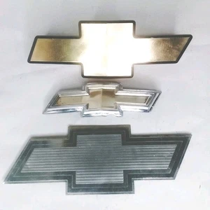 GM General Motors Chevy Chevrolet Bowtie Emblems Lot of 3 Vintage Auto Logos - Picture 1 of 6
