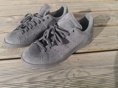 👟ADIDAS Stan Smith 'Onix' S75108 SUEDE GRIS - T. 40 2/3 (US 7.5) NEUVES DS RARE - Immagine 1 di 4