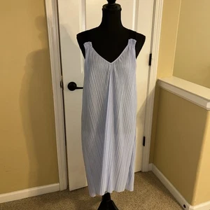 TopShop Size 8 Blue Polyester Pleated Long Dress W/Black Straps - Picture 1 of 6