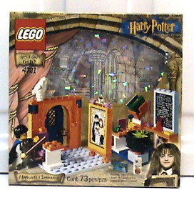 NEW Lego Harry Potter 4721 Hogwarts Classroom Sealed