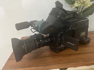 Sony PDW-F355 XDCAM HD Professional Disc Camcorder and Fujinon HSs18x5.5BRM Lens - Picture 1 of 15