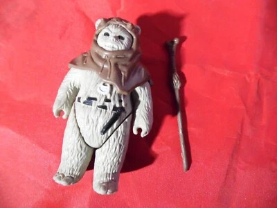 Kenner Star Wars Vintage Chirpa 1983 con capucha y bastón Foto 1 de 4