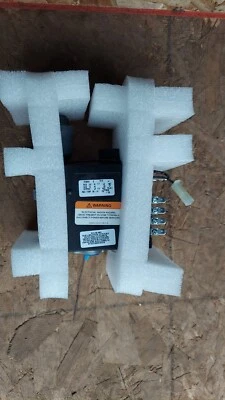 New Honeywell RV8310E4010 RV8310E 4010 Radio Frequency Combination PROPANE Valve - Image 1 of 4