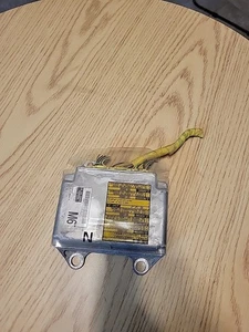 05-10 Toyota Sienna SRS Restraint Control Module 89170-08080 - Picture 1 of 4