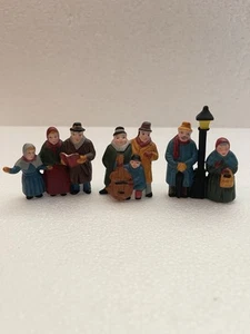 DEPT 56 DICKENS VILLAGE ACC. VIOLET VENDOR/CAROLERS/CHESTNUT #5580-8 BRAND NEW - Picture 1 of 4