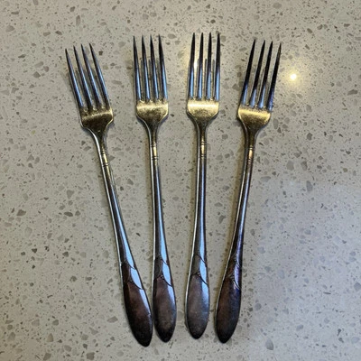 Juego de 4 tenedores de cena chapados en plata Community/Oneida Lady Hamilton. 7 3/4" Foto 1 de 4