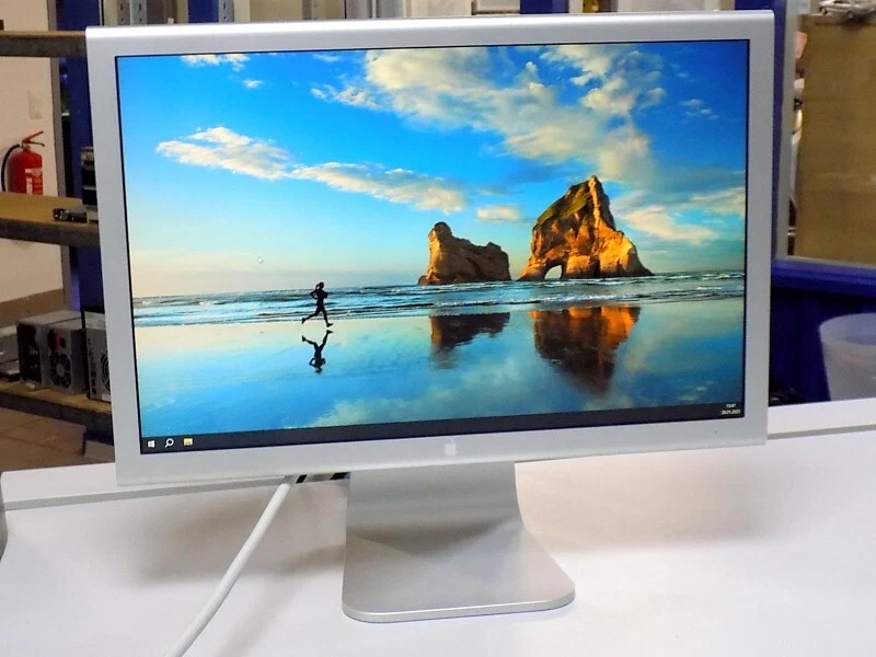 20-Zoll Apple A1081 Cinema Display WSXGA+ 1680x1050 60Hz Monitor mit Netzteil - Bild 1 von 1