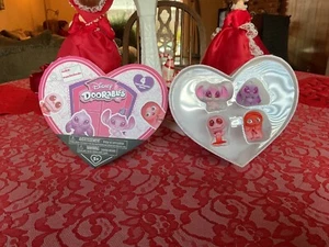 2025 Disney DOORABLES SET 4 Figuren VALENTINE Love Heart Box NEU Open Box - Bild 1 von 12
