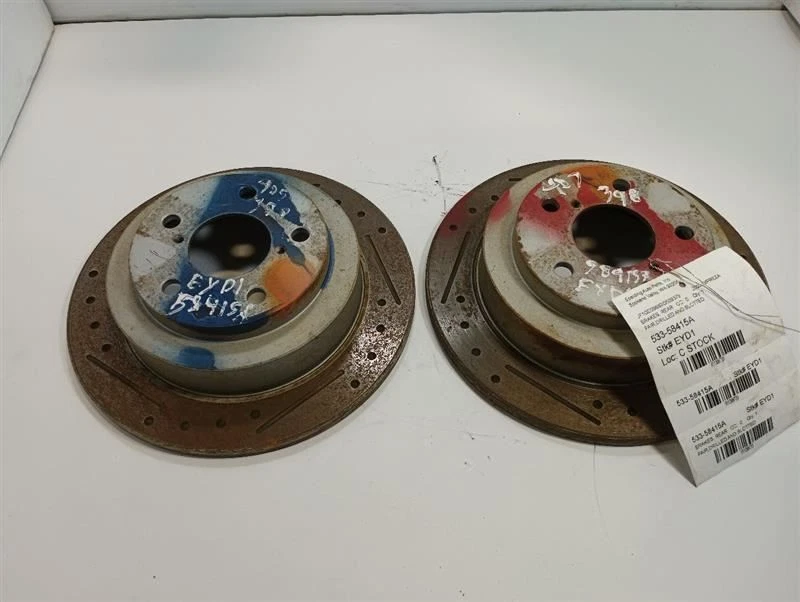Par de rotores de freno trasero de 2003 Subaru Impreza 11308723 Foto 1 de 4