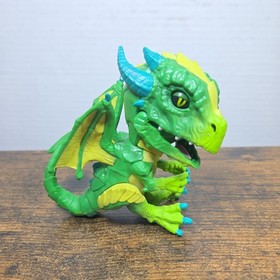Fingerlings Untamed  Venom  Green Dragon Toy  Roars Lights Up  & Turns Head 056