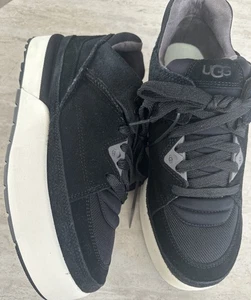 UGG Unisex GoldenCush Sneaker, schwarz, Größe 10 Herren/11 Damen - Bild 1 von 10