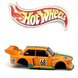 Suelto Hot Wheels Premium BMW 320 Grupo 5 Race Day (naranja) -CUERPO DONOR-SIN RUEDAS - Imagen 1 de 3