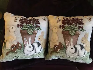 Passende zwei große 16" Wandteppich Frühling Osterhase Chenille Überwurf Kissen Multi - Bild 1 von 10