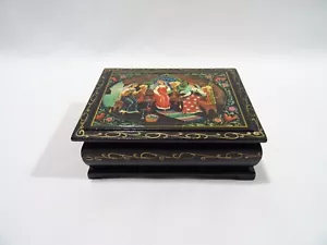 COFFRET BOITE EN LAQUE PEINTE DECOR DE FEMME FILEUSE RUSSIE RUSSIAN LAQUER BOX - Picture 1 of 11