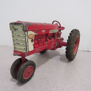 Ertl IH Farmall 560 Tractor Broken Hitch made USA 1964 1/16 IH-408-X - Picture 1 of 5