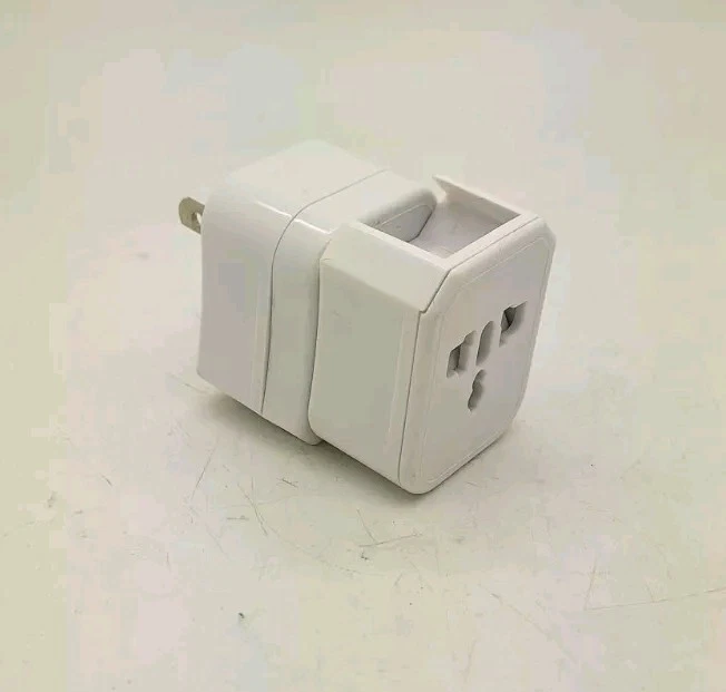 Ceptics Universal Travel Adapter Set with protective case - EU, UK, and US/AUS - Image 1 of 3