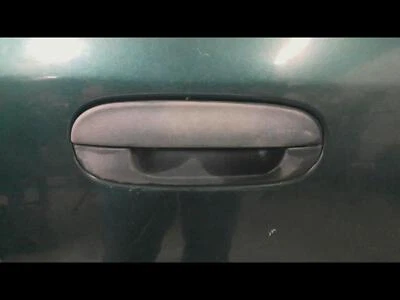 Used Front Right Exterior Door Handle fits: 2005 Gmc Envoy xl door front black m - Изображение 1 из 4