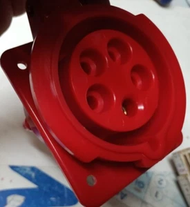 CEE STECKDOSE 4X32A+T GEWISS 62243 IP67 - Bild 1 von 4