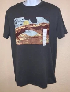 Mens MEDIUM Graphic Tee Short Sleeve GRAY w/ graphic print 60% Cotton 40% Polyes - Picture 1 of 4