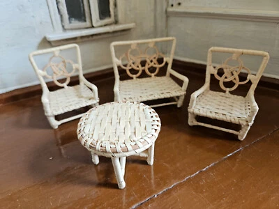 (RB)5025-1675, alte Puppenhaus Möbel, Sitzgruppe, Korb, Spielzeug Deko DDR - Bild 1 von 4