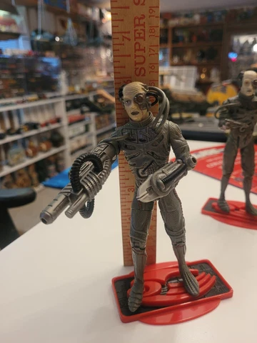 Star Trek Warp Factor Series 1 BORG 6" Action Figure Playmates 1997 Cover