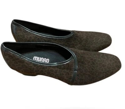 Zapatos sin cordones MUNRO Dana estampado de leopardo tacón de cuña bajo talla 8 Foto 1 de 4