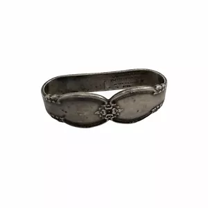 Vintage 1847 Rogers Bros REMEMBRANCE EPNS OBLONG Napkin Ring - Picture 1 of 6
