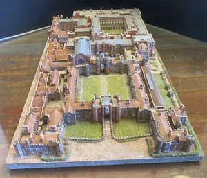 Danbury Mint HAMPTON COURT ~ British Monarchy Collection Ultra Rare! - Picture 1 of 14