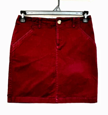 Saia jeans feminina Dockers em excelente estado usado tamanho 4 Borgonha, bolsos frontais e traseiros - Imagem 1 de 4