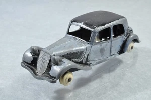 BG738 Dinky Toys France #24N Citroën Traction Avant 11 BL - épave E/- - Imagen 1 de 3