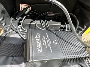 Adaptateur secteur et adaptateur de voiture OEM DeVilbiss iGO 375112 système d'oxygène portable série 306 - Photo 1/3