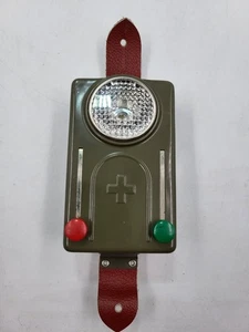 VINTAGE SCHWEIZER ARMEE ELFEN 1969 SIGNAL TASCHENLAMPE FACKEL LAMPE GRÜNE ROTE LINSE - Bild 1 von 12