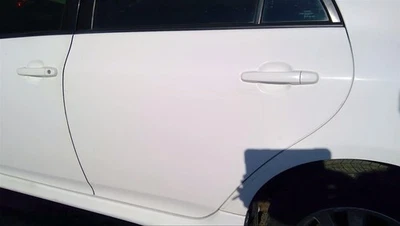 Used Rear Left Door Assembly Rear Side fits: 2010 Toyota Corolla L. electric win Foto 1 de 4