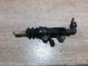 MINI COOPER 2002 1.6 PETROL MANUAL CLUTCH SLAVE CYLINDER - Picture 1 of 3
