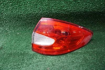 Luz trasera derecha Ford Fiesta 2011 2012 2013 OEM AE8313B504A Foto 1 de 4