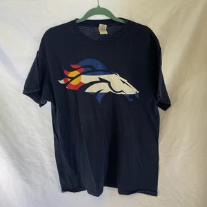 Denver Broncos T-shirt Men Size Large T Shirt Blue With Denver Flag Bronco - Picture 1 of 4