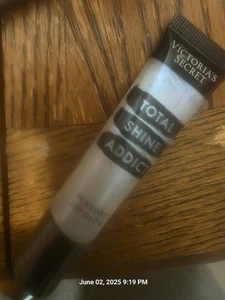 NEU! VICTORIA'S SECRET TOYAL SHINE ADDICT (COOL RASPBERRY) AROMATISIERTER LIPGLOSS 💝 - Bild 1 von 2