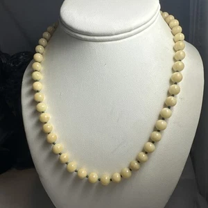 18 Zoll einzeln gebunden blassfarbige Jade Hals Halskette - Bild 1 von 10