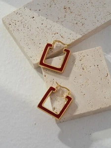 OHRRINGE AUS 18 KARAT VERGOLDET 925 STERLING SILBER MIT ROTER TROPFGLASUR - Bild 1 von 4