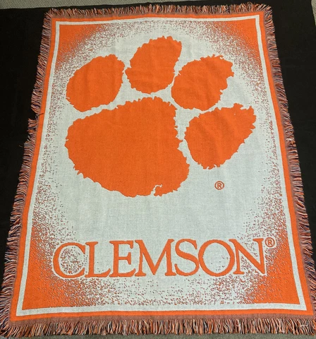 Clemson Tigers Throw Blanket / 59"L x 44.5"W Cover