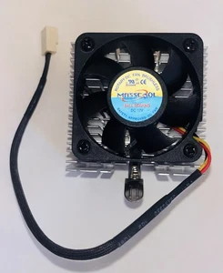 MASSCOOL CE203348 DC 12v Ventilatore rotativo brushless con dissipatore di calore - Foto 1 di 5