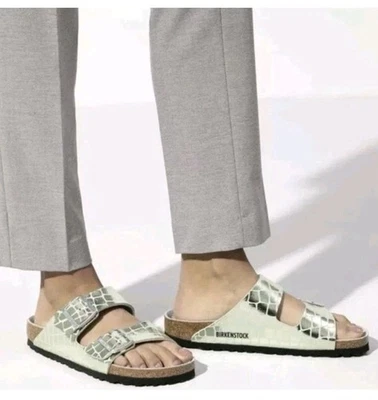 Sandalias Birkenstock Arizona Gator Gleam verde metálico mules para mujer talla 9 40” Foto 1 de 4