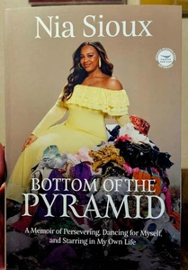 Advance Paperback - Bottom of the Pyramid by Nia Sioux (2025) - Picture 1 of 1