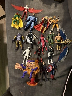 Лот товаров Экшн-фигурки Marvel Legends Hasbro Modok Zola Falcon Xmen - Изображение 1 из 4